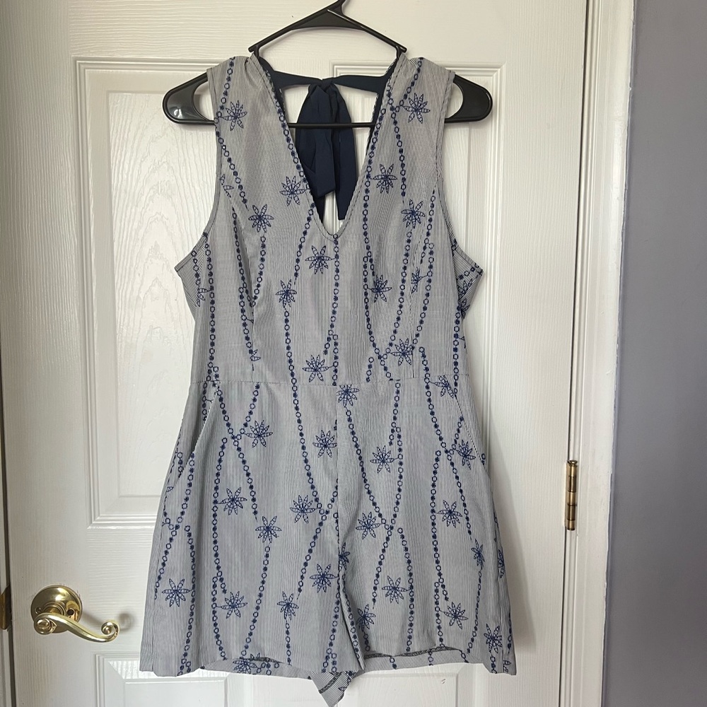 Jumpsuit size 10 BCBGeneration